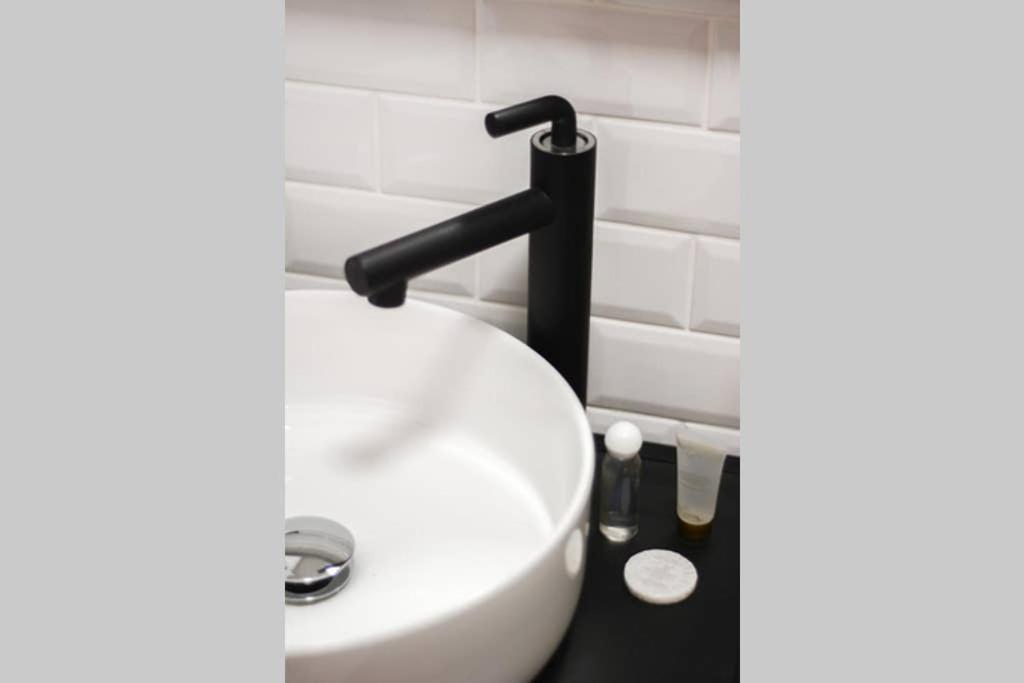 Luxueux Duplex 6 - 8Pers - Full Equipped - Republique Lägenhet Paris Exteriör bild